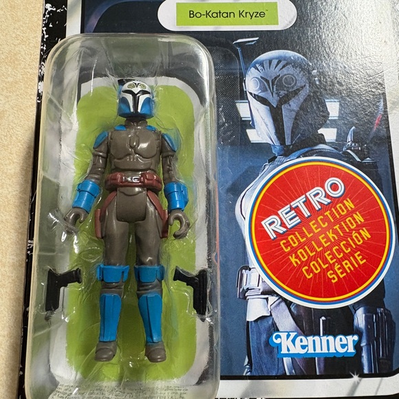 Star Wars The Mandalorian Bo-Katan Kryze Action Figure - Picture 3 of 4